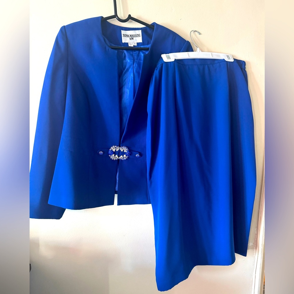 Skirt suit (3 piece)